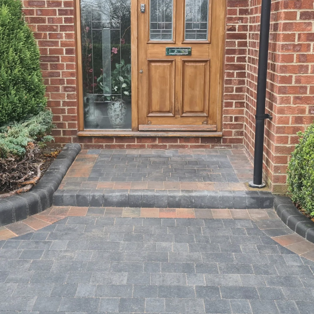 Doorstep/paving